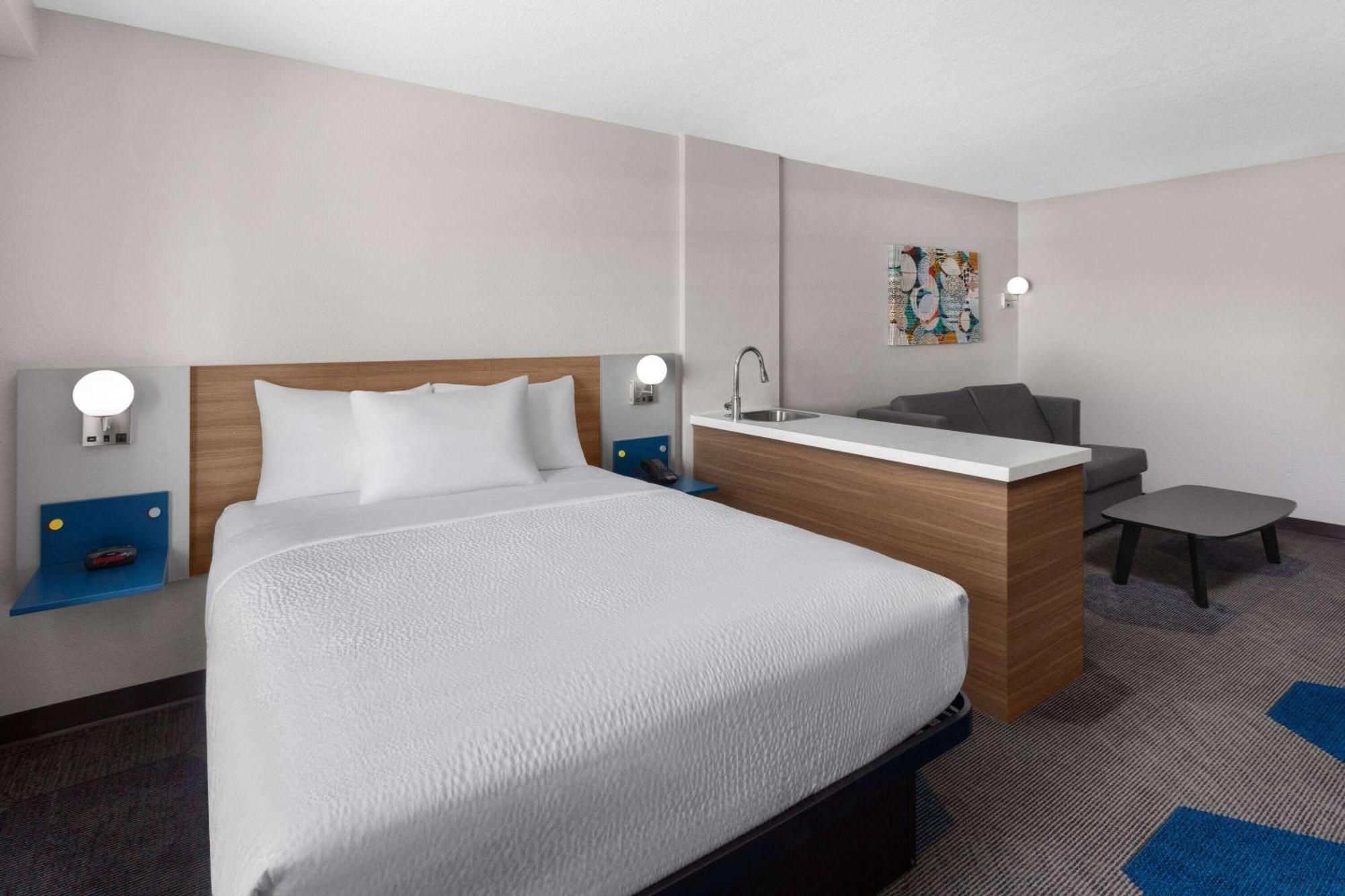 Microtel & By Wyndham 2*